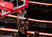 爵士客场险胜，米切尔持续发挥高效砍下全队最高分的简单介绍