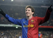 字母哥迎来十五赛季出色发挥，皇家马德里观众热烈欢呼！比赛高潮迭起